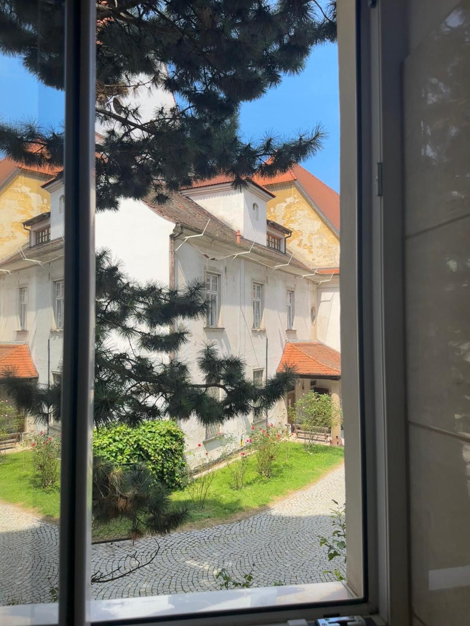 Comfort Apartment Brno-City Center Buitenkant foto